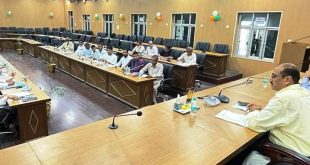जिला निवार्चन अधिकारी ने राजनैतिक दलों के पदाधिकारियों के साथ बैठक की