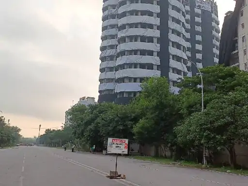 (cyan tower)