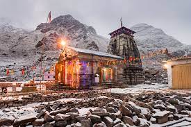 चारधाम यात्रा के इतिहास में बना नया रिकॉर्ड:4 महीने में 40 लाख से ज्यादा यात्री पहुंचे; हेलीकॉप्टर सेवा शुरू होते ही बुकिंग हुई फुल