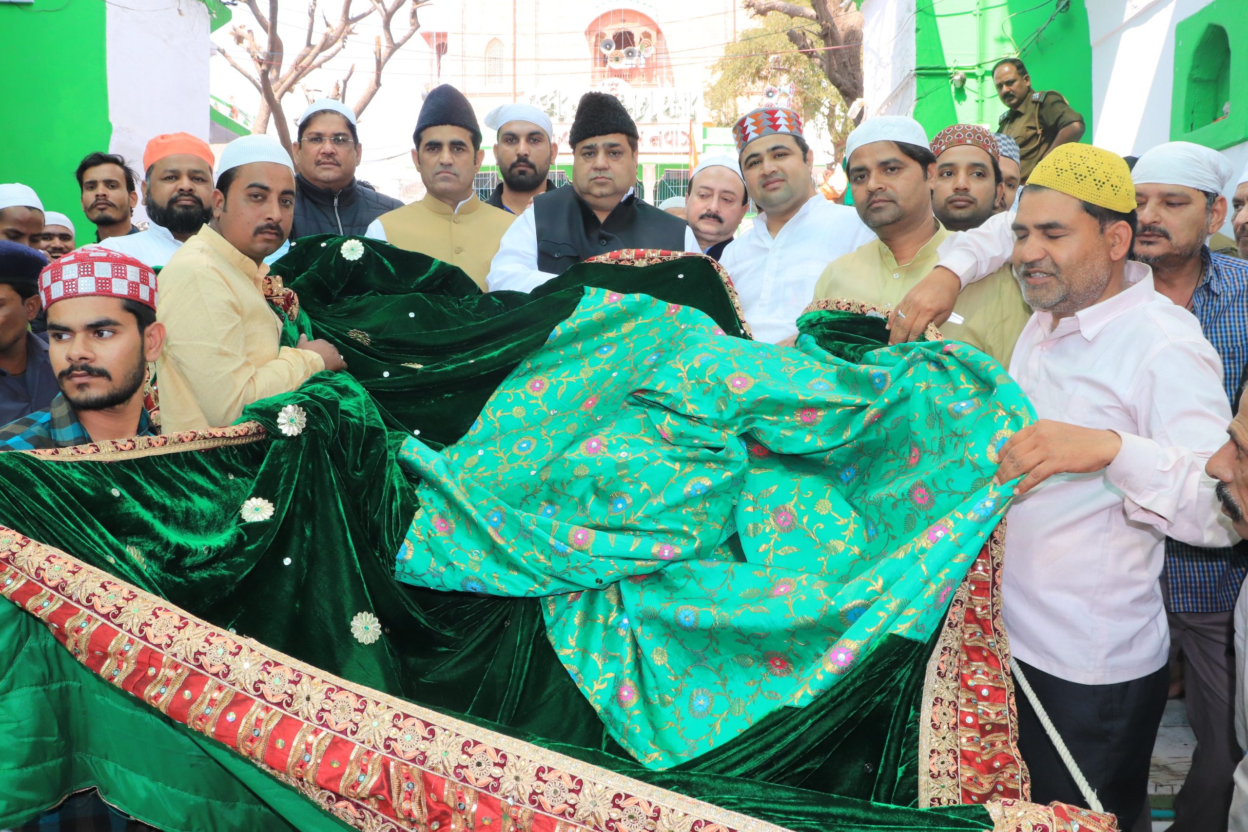 (Tauseef Chishti )