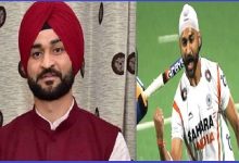 (Sports Minister S)