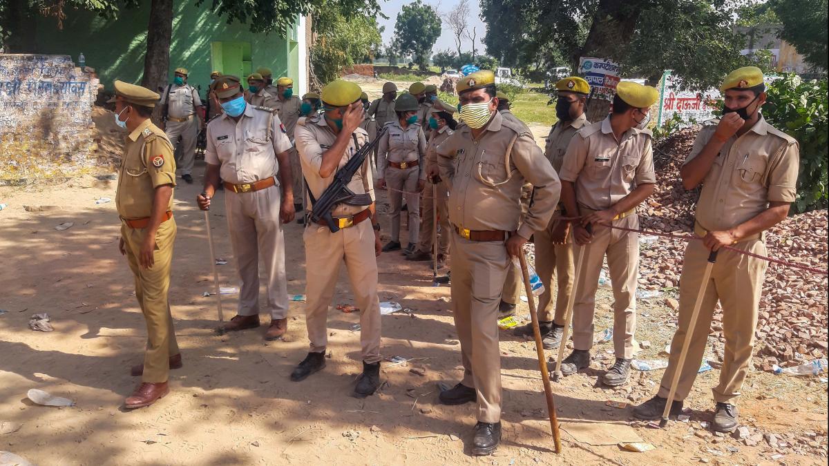 hathras policeman