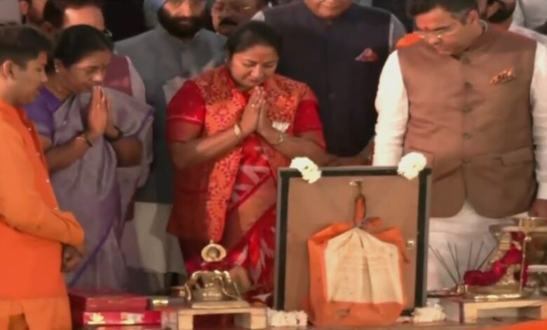 (रेखा गुप्ता )