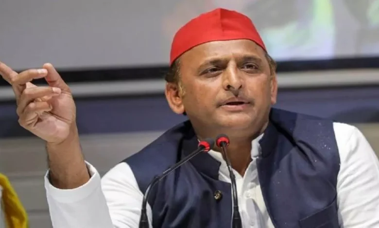 मुख्यमंत्री अखिलेश यादव