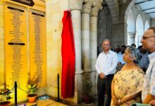 इविवि में कुलपति ने किया रोल ऑफ ऑनर बोर्ड का अनावरण