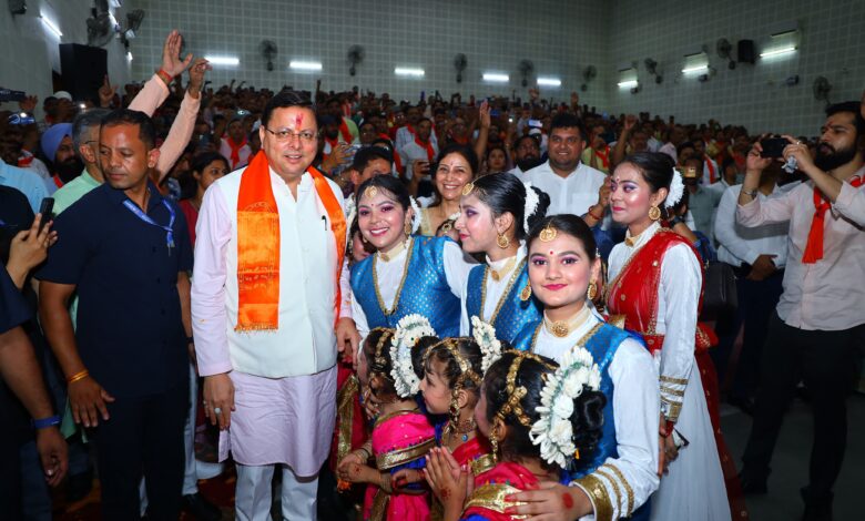 सी एम धामी