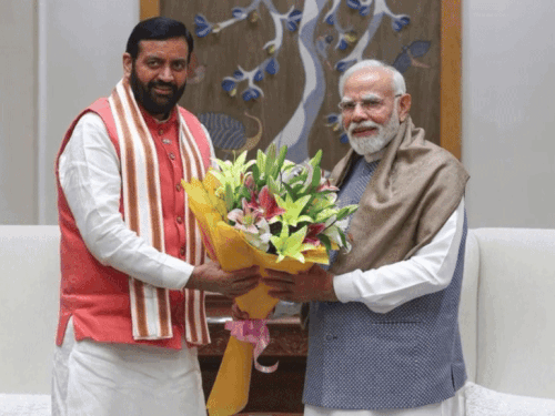 प्रधानमंत्री नरेंद्र मोदी
